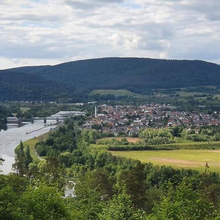 Ferienwohnung 'Burgblick' เวิร์ทไฮม์ ภายนอก รูปภาพ