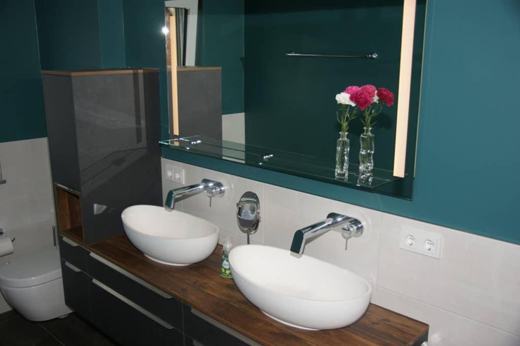 Ferienwohnung 'Burgblick' เวิร์ทไฮม์ ภายนอก รูปภาพ