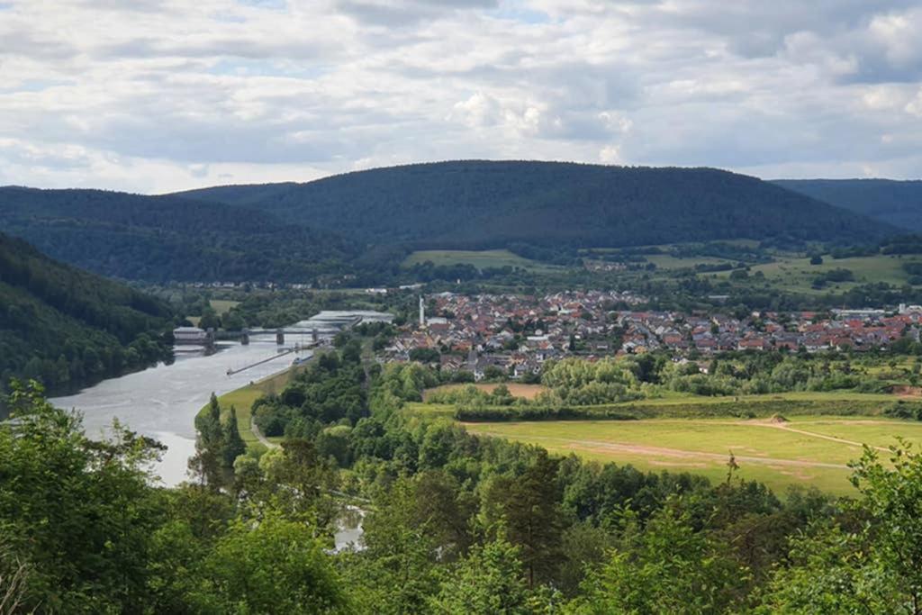Ferienwohnung 'Burgblick' เวิร์ทไฮม์ ภายนอก รูปภาพ
