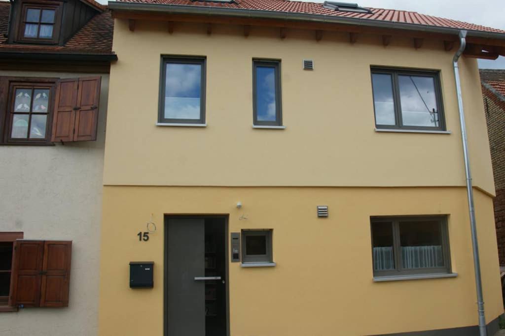 Ferienwohnung 'Burgblick' เวิร์ทไฮม์ ภายนอก รูปภาพ