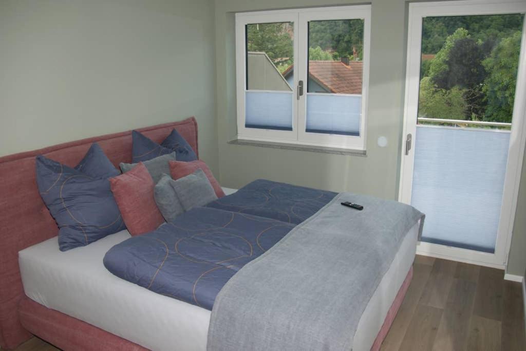 Ferienwohnung 'Burgblick' เวิร์ทไฮม์ ภายนอก รูปภาพ
