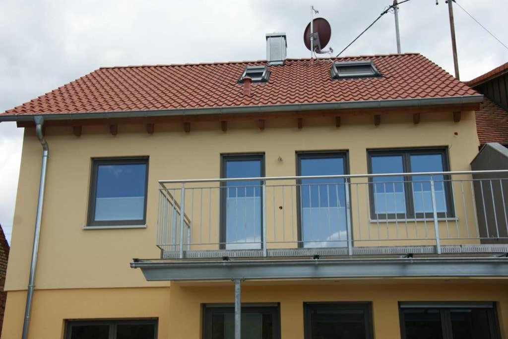 Ferienwohnung 'Burgblick' เวิร์ทไฮม์ ภายนอก รูปภาพ