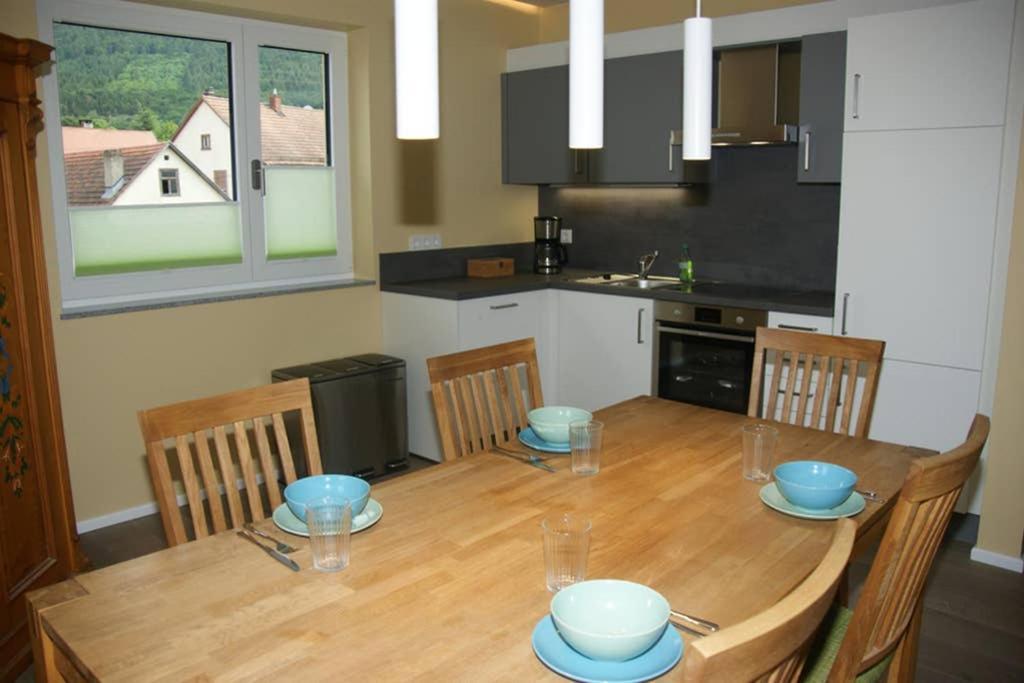 Ferienwohnung 'Burgblick' เวิร์ทไฮม์ ภายนอก รูปภาพ