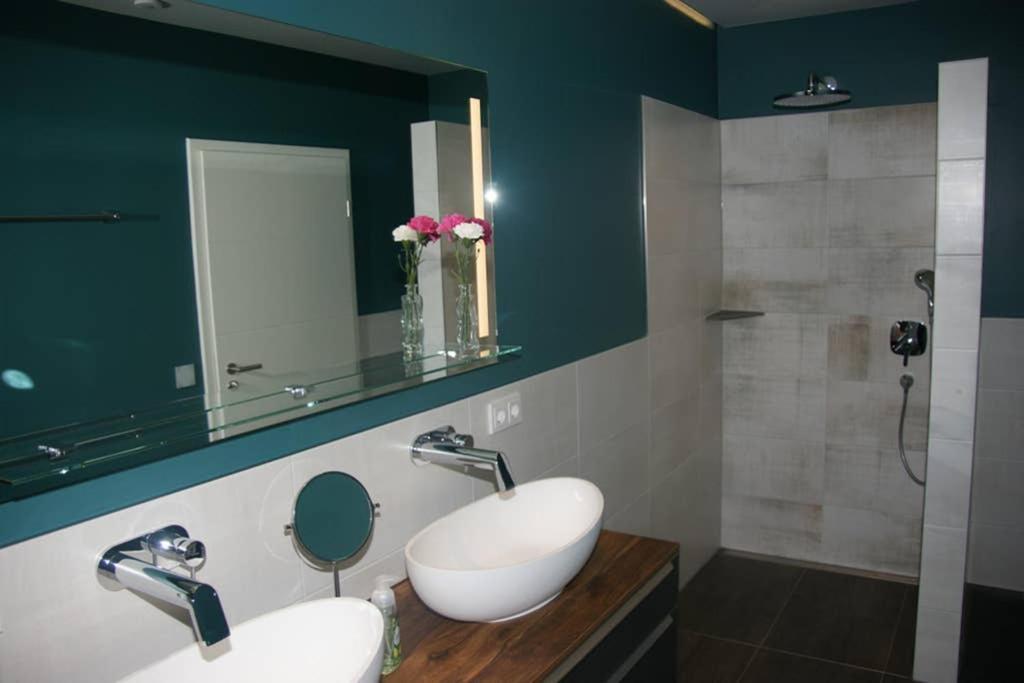 Ferienwohnung 'Burgblick' เวิร์ทไฮม์ ภายนอก รูปภาพ